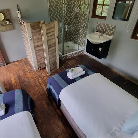 Cock & Bull Restaurant - Pub - Accommodation Hartbeespoort Room photo
